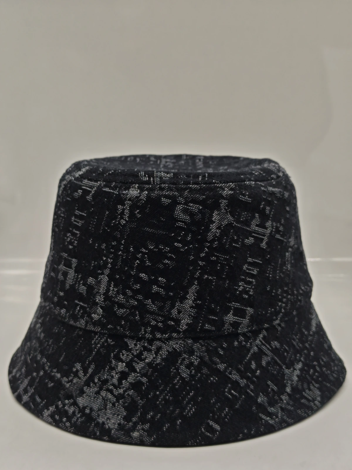 Charcoal jacquard bucket hat