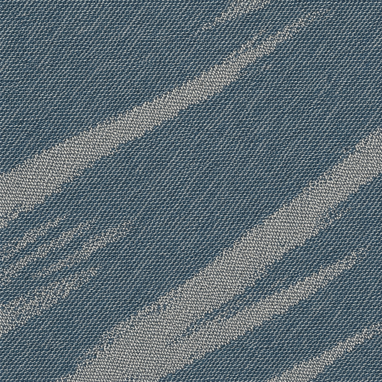 R03-02 / TIDAL TRACE / Jacquard denim detail